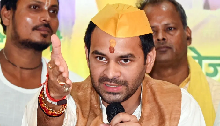 A new earthquake in Bihar politics : तेज प्रताप ने खुद को लालू की ‘छत्रछाया’ से बाहर बताया, राहुल-तेजस्वी पर साधा निशाना