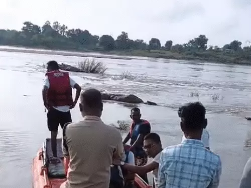 Hasdeo River Incident: हसदेव नदी में नहाते वक्त डूबे 5 दोस्त, मचा हड़कंप