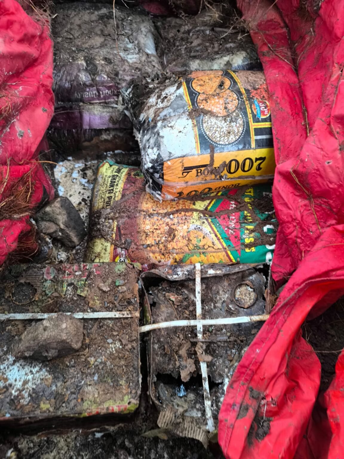 विस्फोटक बरामद