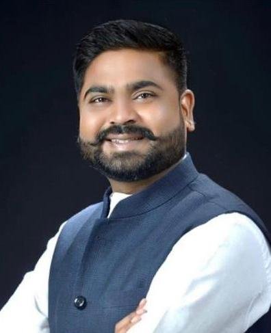 सरकार 500 यूनिट तक बिजली बिल करें हाफ-योगेश साहू