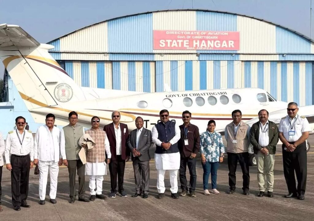 Raipur New State Hangar : रायपुर के नए स्टेट हैंगर से पहली उड़ान, मंत्रियों और सांसदों ने लिखा इतिहास Raipur New State Hangar