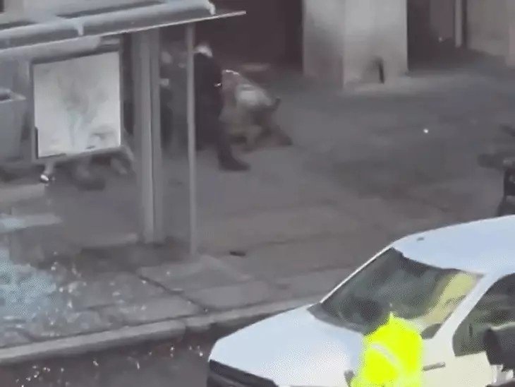 White house shooting : व्हाइट हाउस के पास फायरिंग की गूंज, दो सैनिक गंभीर रूप से घायल White house shooting