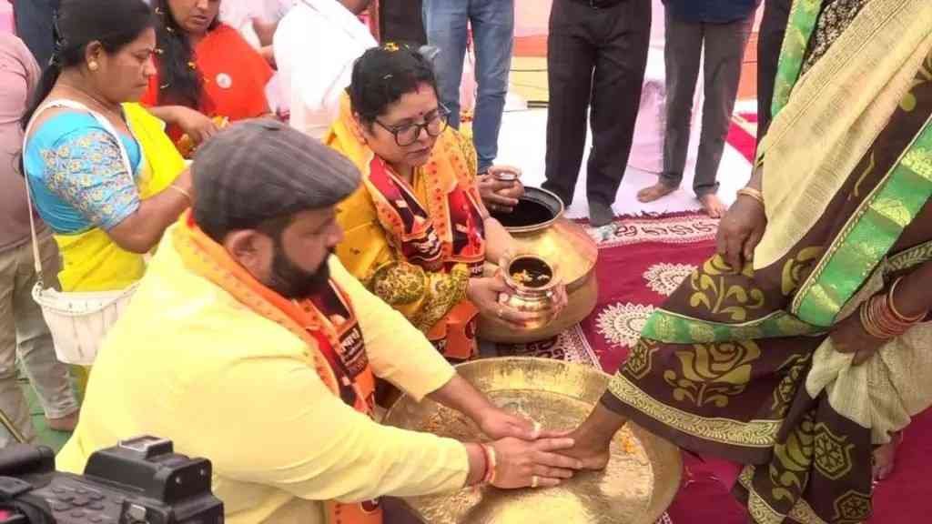Raipur Ghar Vaapasee : गुढियारी में धर्मांतरण से वापसी, 250 परिवारों ने अपनाया फिर से हिन्दू धर्म Raipur Ghar Vaapasee
