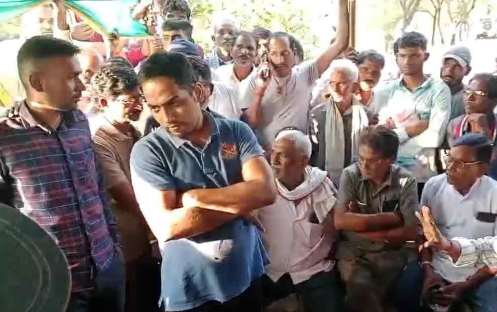 Chhattisgarh News : बालोद में धर्मांतरण को लेकर फिर तनाव, शव दफनाने से रोके ग्रामीण Chhattisgarh News