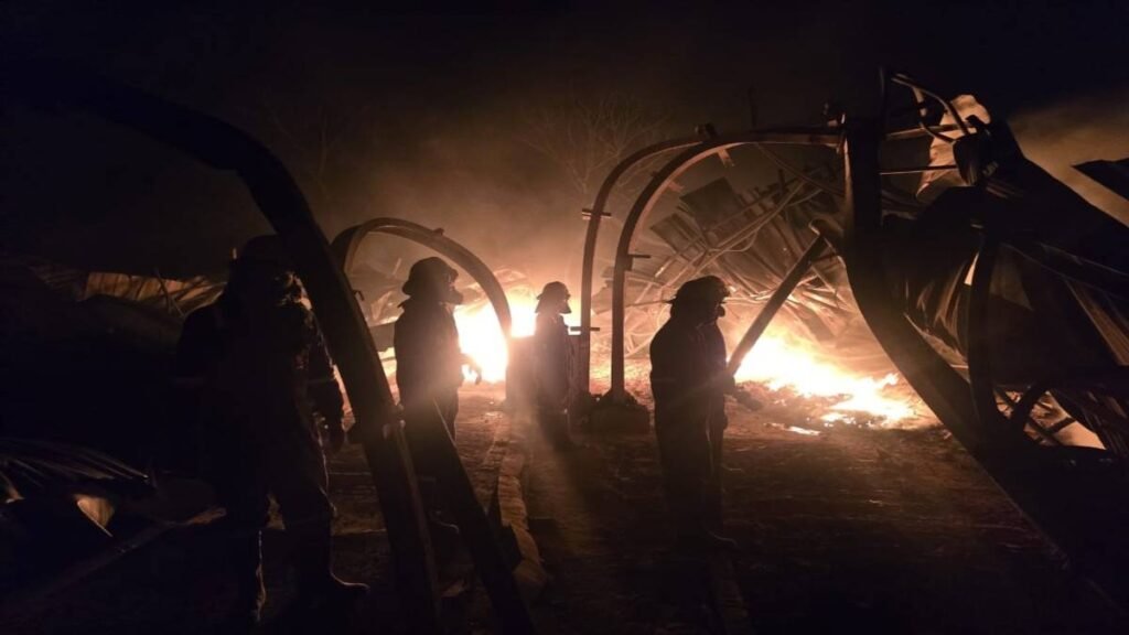 Short Circuit Fear : श्री साईं इंडस्ट्रीज में लगी आग से करोड़ों का नुकसान Short Circuit Fear