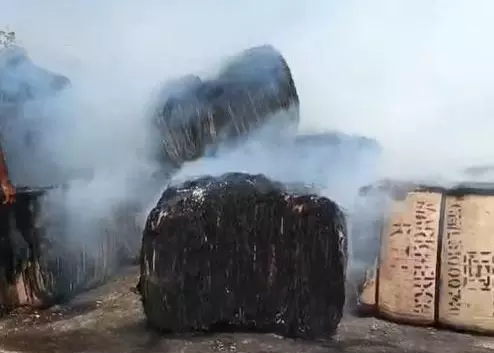 CG News : धान खरीदी केंद्रों में लगी आग का रहस्य गहराया, जांच की मांग तेज CG News