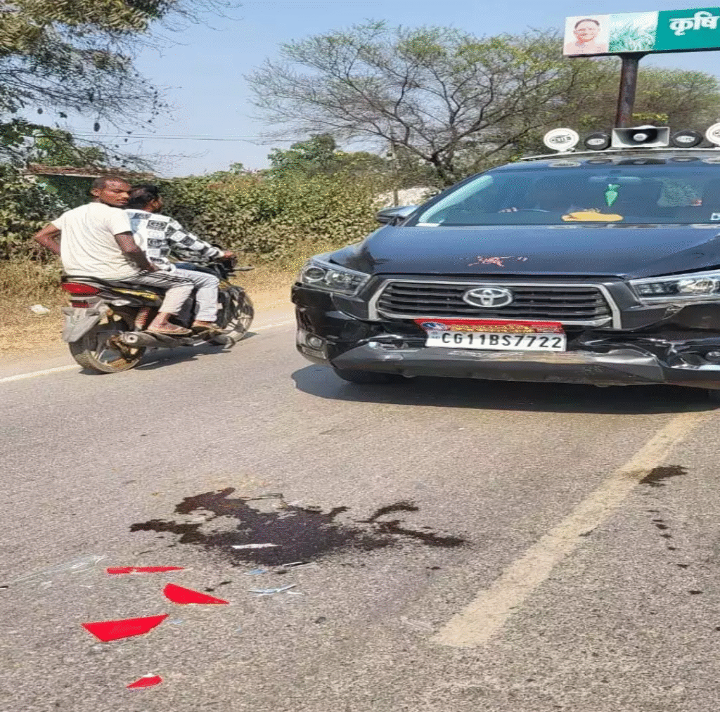 सड़क हादसा : सांसद कमलेश जांगड़े के काफिले की तीन गाड़ियां आपस में भिड़ीं, सभी सुरक्षित