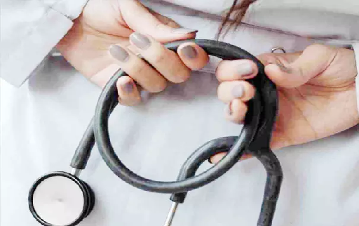 झोलाछाप डॉक्टरों के इलाज के चक्कर में 3 दिन में एक ही परिवार के 3 मासूमों की मौत, स्वास्थ्य विभाग ने बनाई जांच टीम