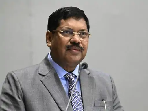 CJI BR Gavai Farewell Speech : फेयरवेल में बोले CJI गवई, “मैं बौद्ध हूं, पर असली सेक्युलर वही हूं” CJI BR Gavai Farewell Speech