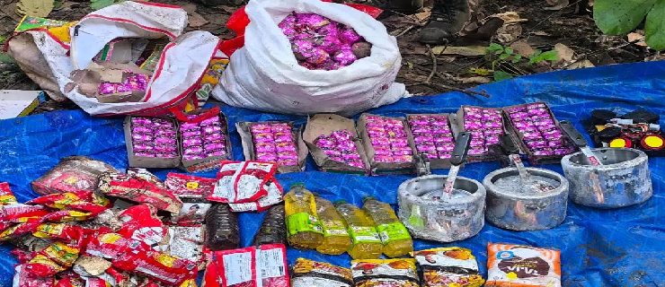 गरियाबंद में पुलिस की बड़ी कामयाबी: जंगलों से बरामद हुआ नक्सलियों का विस्फोटक जखीरा