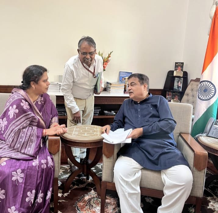 गरियाबंद–छुरा–कोमाखान सड़क उन्नयन को शीघ्र मिलेगी स्वीकृति: सांसद रूप कुमारी चौधरी