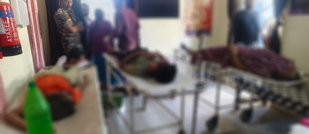 Bike Road Accident : भीषण टक्कर में मां-बेटे ने गंवाई जान, तीन लोग गंभीर रूप से घायल