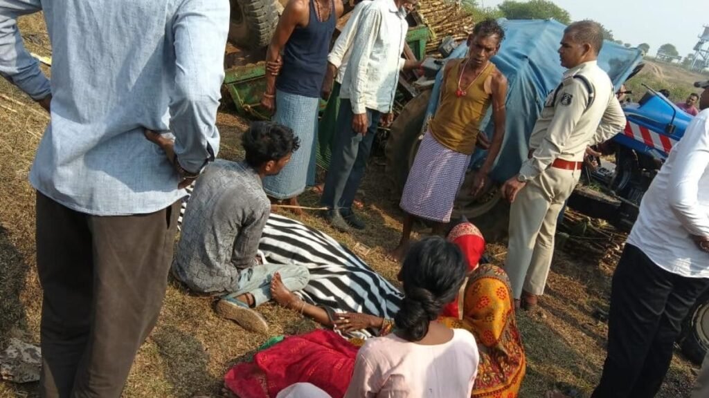 CG Accident News : कवर्धा में दर्दनाक हादसा, गन्ने से लदा ट्रैक्टर पलटा, किसान की मौत