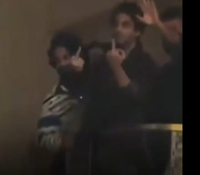 वायरल वीडियो ने बढ़ाई मुसीबत! आर्यन खान के खिलाफ कानूनी शिकायत दर्ज