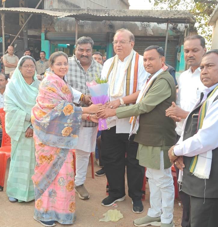 पूर्व जनपद अध्यक्ष पुष्पा साहू को जिला साहू समाज की उपाध्यक्ष बनने पर बधाई