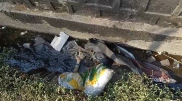 CG : अंडरब्रिज के पास बोरी में मिला अज्ञात महिला का शव— पुलिस जांच में जुटी