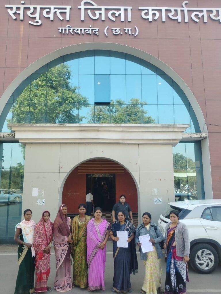 Government land is being occupied by powerful people!डोगरीगांव पंचायत में सरकारी ज़मीन पर दबंगों का कब्ज़ा!