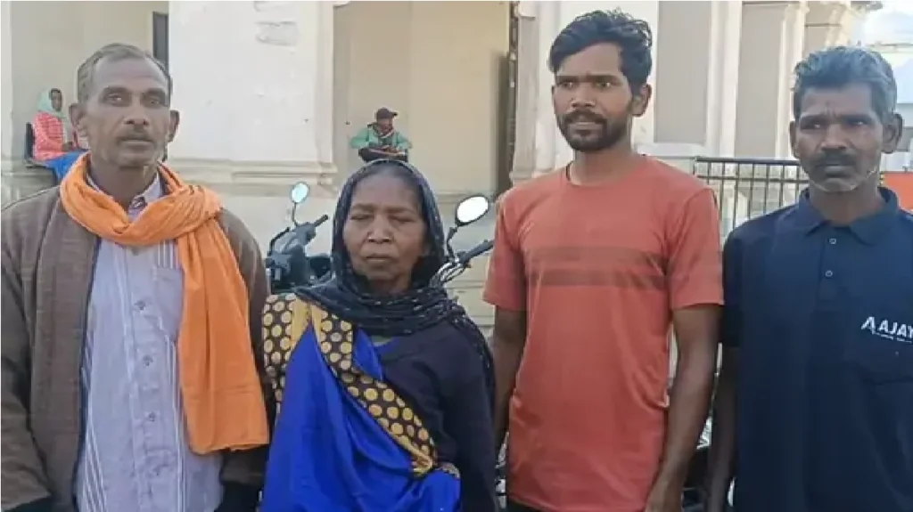 CG News : कागजों में मृत महिला कलेक्टोरेट पहुंची, बोली– साहब मैं जिंदा हूं , भतीजे ने रची साजिश, जिंदा चाची को दिखा दिया मृत