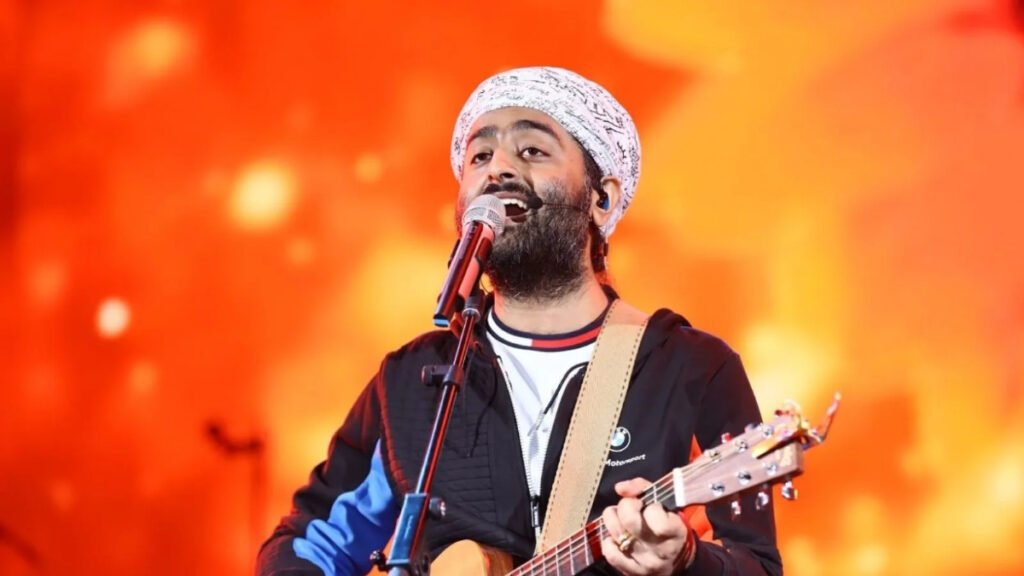 Arijit Singh : संगीत जगत में बड़ा धमाका अरिजीत सिंह ने किया ‘प्लेबैक सिंगिंग’ से संन्यास का ऐलान, अब फिल्मों के लिए नहीं गाएंगे गाने!