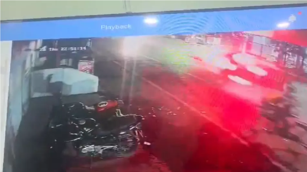 Road Accident : मस्ती का अंत मातम में बदला, शराब के नशे में हादसे ने छीनी दो जिंदगियां