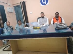 प्रभारी सीईओ हटाने की मांग