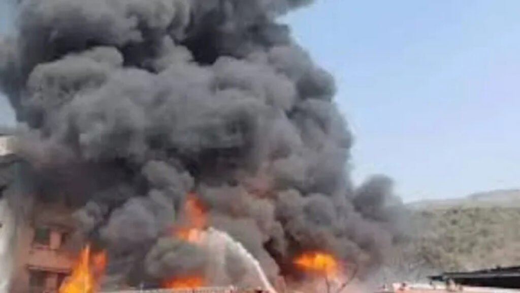 Bhiwadi Fire Incident : केमिकल फैक्ट्री में धमाकों के बाद तांडव, 7 मजदूर जिंदा जले, कंकाल बने शव देख कांप उठी रूह
