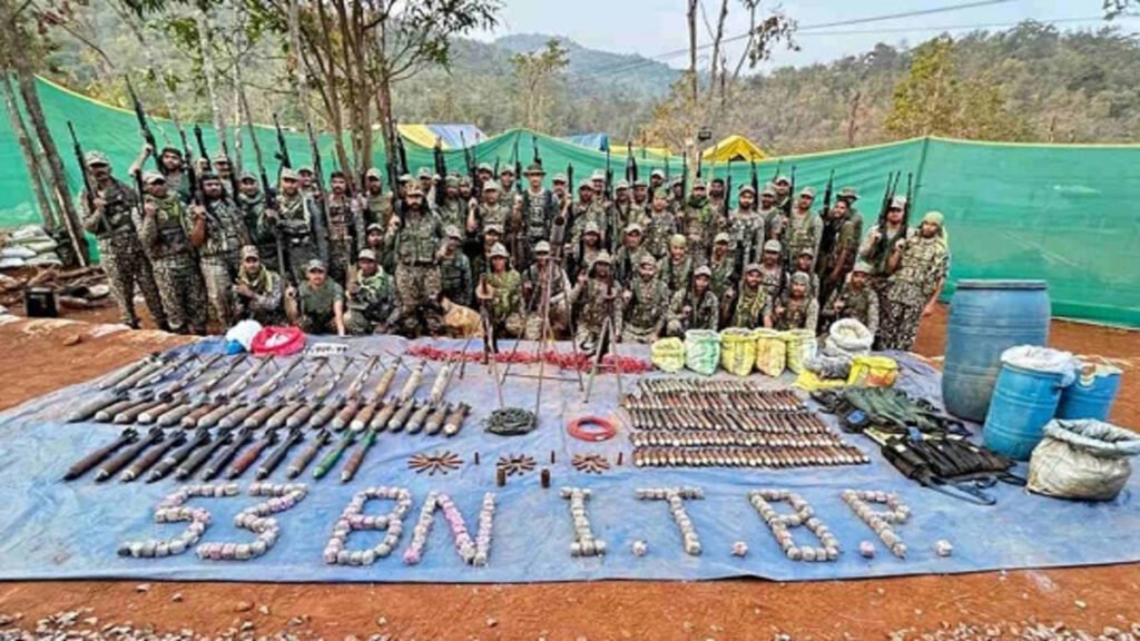 Naxalite Plot Foiled : सुरक्षाबलों ने बरामद किया हथियारों का ‘डंप’, विस्फोटक और दवाइयां जब्त