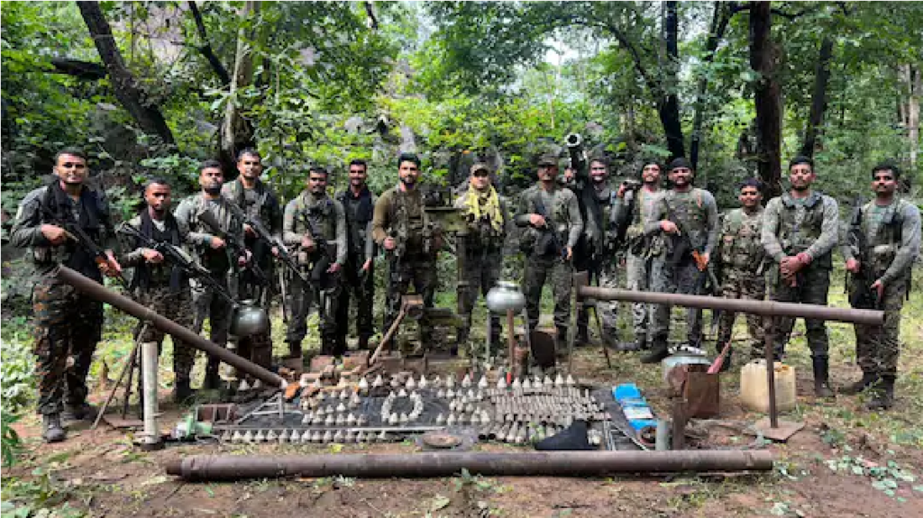 Chhattisgarh Naxal operation : नक्सलियों की बड़ी साजिश नाकाम, सुरक्षाबलों ने एंटी-हैंडलिंग IED किया डिफ्यूज Chhattisgarh Naxal operation