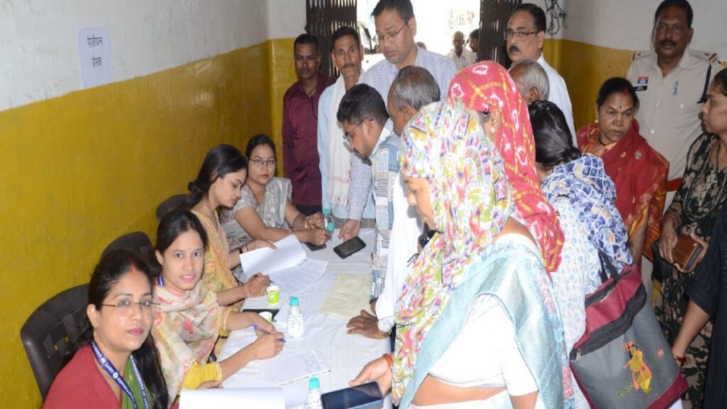 CG NEWS : अनोखा पारिवारिक विवाद’ किन्नर से रिश्ते के आरोप में पत्नी ने पति के खिलाफ लगाई गुहार