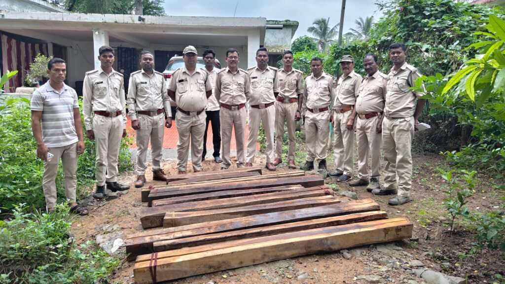 कैंटपदर-बरकानी में वन विभाग की बड़ी कार्रवाई, 21 नग सागौन चिरान जब्त इंदागांव वन परिक्षेत्र