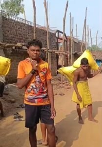 मैनपुर खाद चोरी