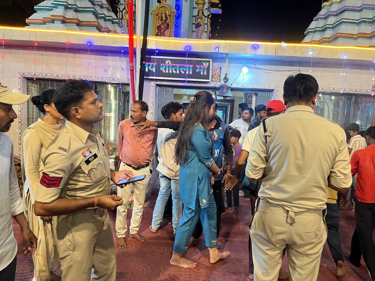 त्योहारों पर पुलिस अलर्ट,